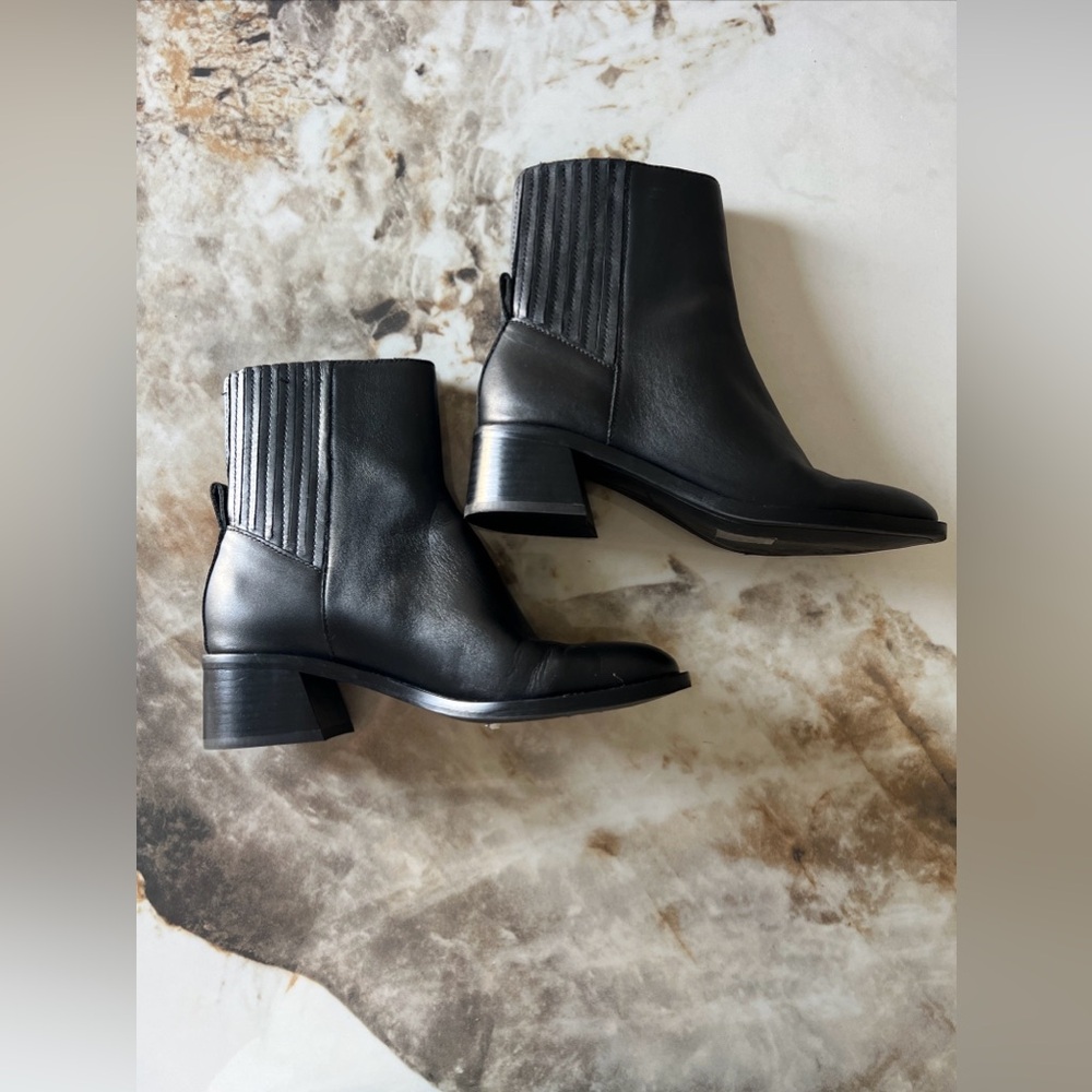 NEW! Dolce Vita Women's Linny H2o Fashion Boot US Size 7.5 Ankle Boots Black